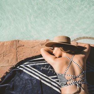 ALBION | Crop Swim Top